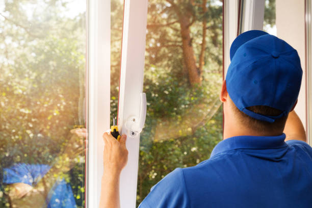 Fast and Reliable Emergency Window and Door Repairs in Lower Grand Lagoon, FL